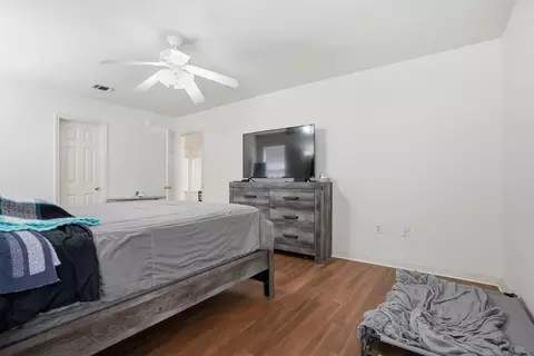 Bedroom - 4719 Connor Dr, Crestview, FL 32539 photo 2 of 5