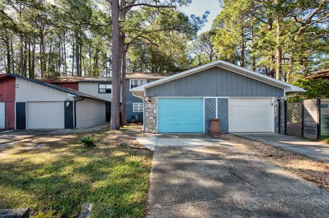42 7th Ave #127, Shalimar, FL 32579