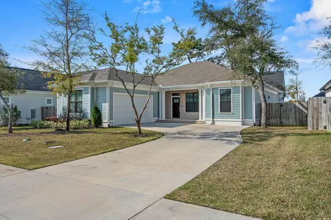 305 Sweet Basil Ln, Niceville, FL 32578