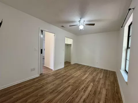 Bedroom - 556 Lee Ave, Crestview, FL 32539 photo 2 of 3