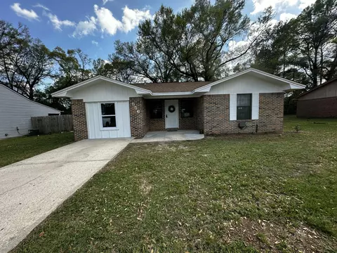 556 Lee Ave, Crestview, FL 32539