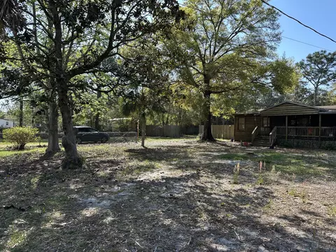 8143 Lucena St, Navarre, FL 32566
