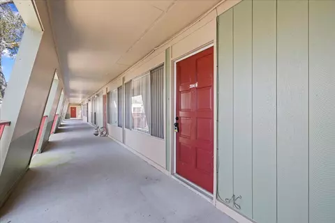 210 Pelham Rd #204B, Fort Walton Beach, FL 32547