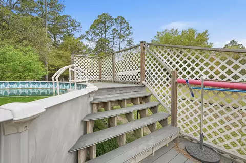Exterior - 4237 Melton Rd, Milton, FL 32583 photo 9 of 14