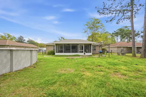 Exterior - 4237 Melton Rd, Milton, FL 32583 photo 11 of 14
