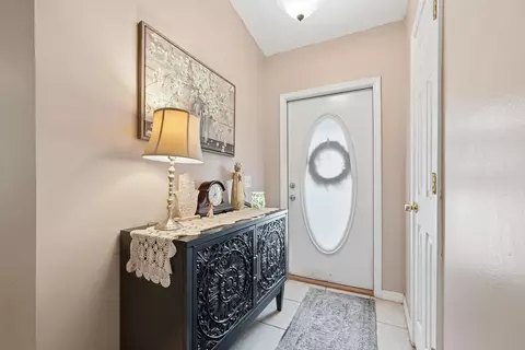 Entry Way - 4237 Melton Rd, Milton, FL 32583 photo 1 of 2