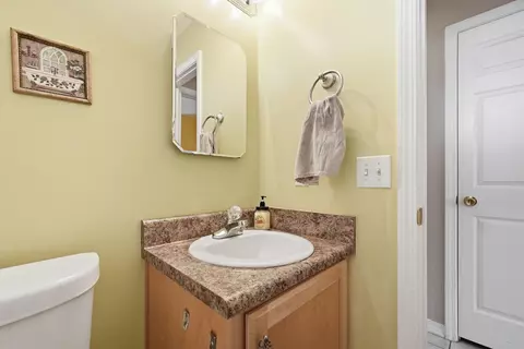 Bath - 4237 Melton Rd, Milton, FL 32583 photo 4 of 4