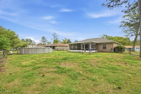 Exterior - 4237 Melton Rd, Milton, FL 32583 photo 12 of 14