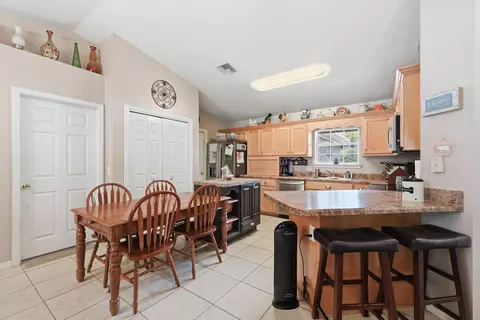 Kitchen - 4237 Melton Rd, Milton, FL 32583 photo 3 of 6