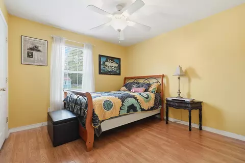 Bedroom - 4237 Melton Rd, Milton, FL 32583 photo 3 of 6