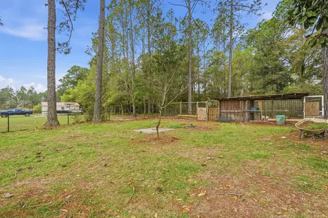 Exterior - 4237 Melton Rd, Milton, FL 32583 photo 14 of 14
