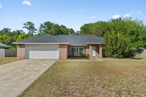 6456 Bay Oaks Dr, Milton, FL 32583