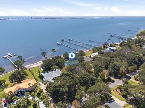 8127 Pompano St, Navarre, FL 32566