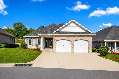 182 Raiders Trl, Valparaiso, FL 32580
