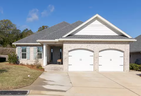 182 Raiders Trl, Valparaiso, FL 32580