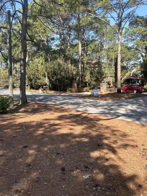 317 Bayshore Dr, Destin, FL 32550