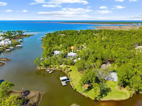 102 Churchill Dr, Santa Rosa Beach, FL 32459