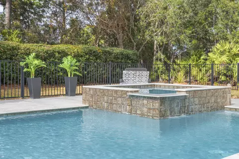 943 Emerald Bay Dr, Destin, FL 32541