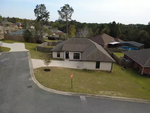 View/Area - 400 Scooter Cv, Crestview, FL 32539 photo 2 of 5