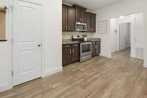Entry Way - 400 Scooter Cv, Crestview, FL 32539 photo 6 of 6