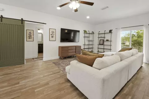 Living - 400 Scooter Cv, Crestview, FL 32539 photo 1 of 3