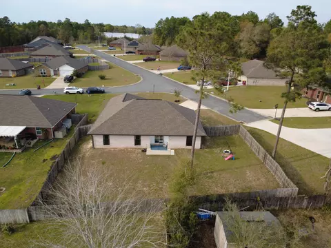 View/Area - 400 Scooter Cv, Crestview, FL 32539 photo 4 of 5