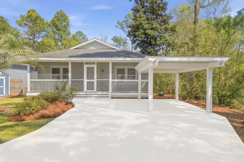 37 S 4th St, Santa Rosa Beach, FL 32459