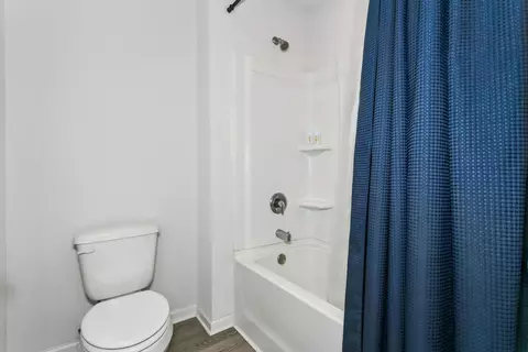 Bath - 3516 Malus Ct, Crestview, FL 32539 photo 4 of 4