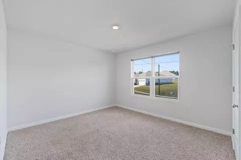 Bedroom - 3565 Sugar Maple Ln, Crestview, FL 32539 photo 6 of 11