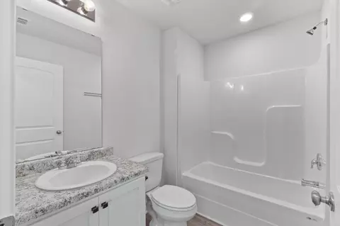 Bath - 3565 Sugar Maple Ln, Crestview, FL 32539 photo 1 of 3