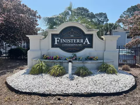 101 Old Ferry Rd #37B, Shalimar, FL 32579