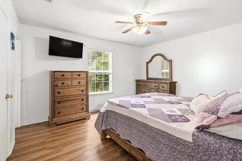 Bedroom - 2880 Aplin Rd, Crestview, FL 32539 photo 7 of 9