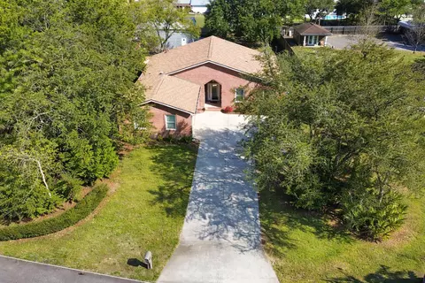 8600 Estrada St, Navarre, FL 32566