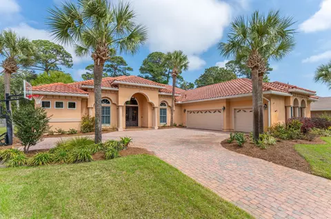 1530 Glenlake Cir, Niceville, FL 32578