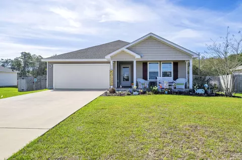 112 Mikaela Ave, Defuniak Springs, FL 32433