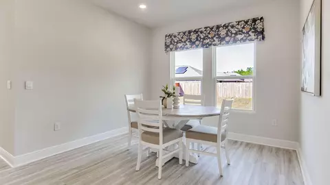 Dining - 5567 Briset St, Milton, FL 32583 photo 3 of 8