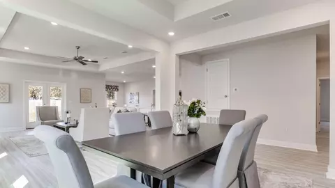 Dining - 5567 Briset St, Milton, FL 32583 photo 6 of 8