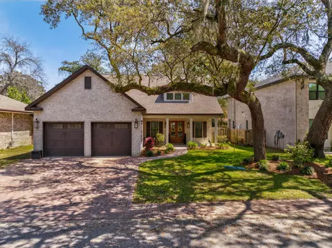 6 Plantation Oaks, Mary Esther, FL 32569
