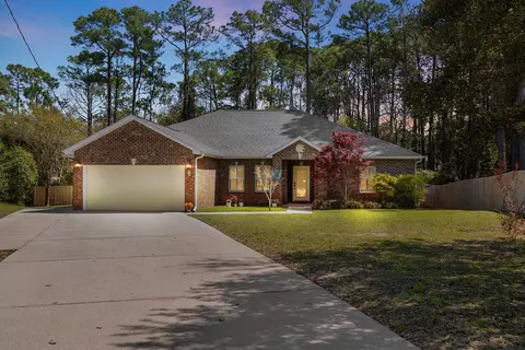 6 Davis Ct, Shalimar, FL 32579