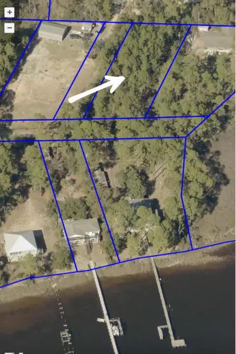 7030 Santa Clara Dr, Navarre, FL 32566