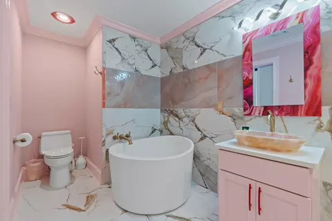 Bath - 4736 Ocean Blvd, Destin, FL 32541 photo 11 of 13