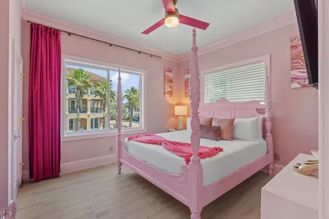 Bedroom - 4736 Ocean Blvd, Destin, FL 32541 photo 1 of 15