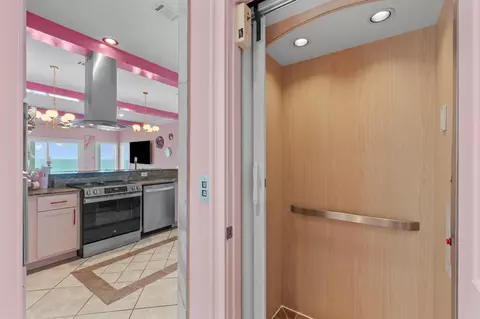 Kitchen - 4736 Ocean Blvd, Destin, FL 32541 photo 6 of 7