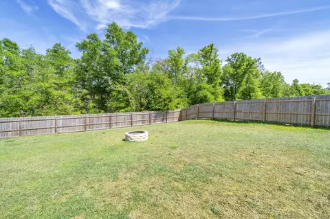 Exterior - 4603 Jayhawk Dr, Crestview, FL 32539 photo 4 of 6