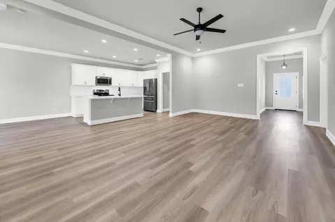 Living - 4603 Jayhawk Dr, Crestview, FL 32539 photo 4 of 4