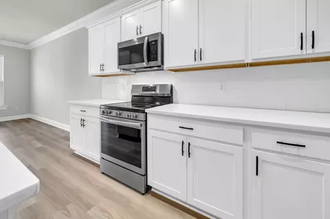 Kitchen - 4603 Jayhawk Dr, Crestview, FL 32539 photo 2 of 2