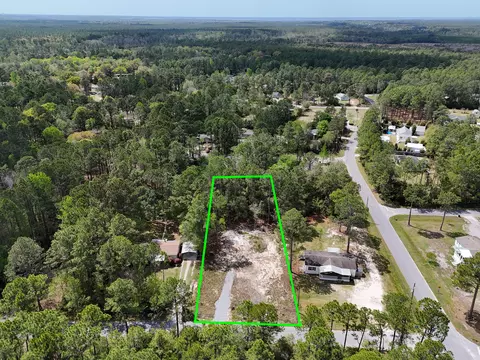 164 Memorial Ln, Freeport, FL 32439