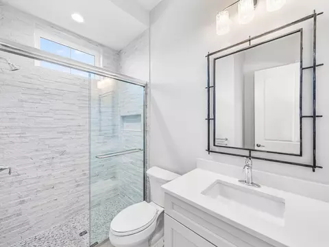 Bath - 172 Norman Ct, Watersound, FL 32461 photo 4 of 7