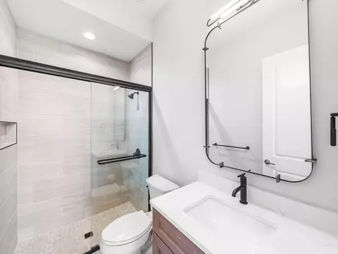 Bath - 172 Norman Ct, Watersound, FL 32461 photo 3 of 7