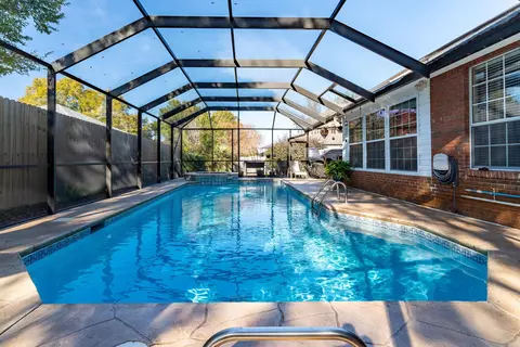 256 NW Ventura Cir, Fort Walton Beach, FL 32548